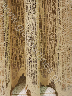 ΚΟΥΡΤΙΝΑ ΔΑΝΤΕΛΑ ΜΠΕΖ, ΑΤΣΑΛΑΚΩΤΗ ΜΕ ΦΙΣΤΟΝΙ