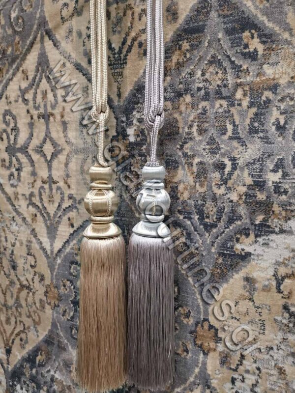 ΔΕΣΤΡΑ ΓΙΑ ΚΟΥΡΤΙΝΑ, ΜΠΕΖ ΓΚΡΙ