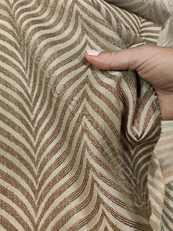 ΚΟΥΡΤΙΝΑ ΜΕ ΤΟ ΜΕΤΡΟ, ΤΗΣ ΑΜΜΟΥ ΜΕ ΨΑΡΟΚΟΚΚΑΛΟ ΚΑΦΕ