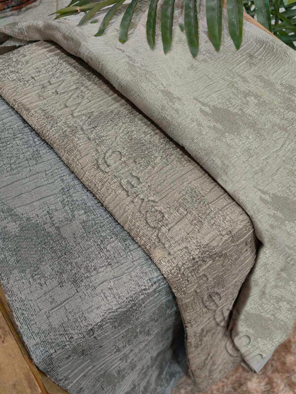 ΚΟΥΡΤΙΝΑ ΜΕ ΤΟ ΜΕΤΡΟ, ΜΑΤ ΣΕ 3 ΑΠΟΧΡΩΣΕΙΣ